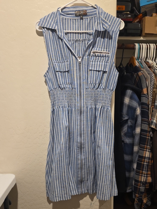 J Glee Dresses & Skirts - Striped Blue Midi Dress with Front Zip - Unbranded